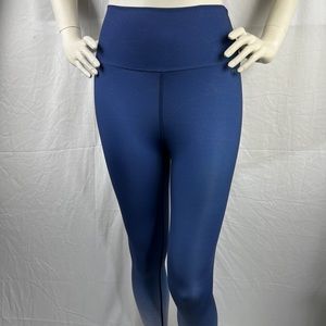 AR-33 leggings